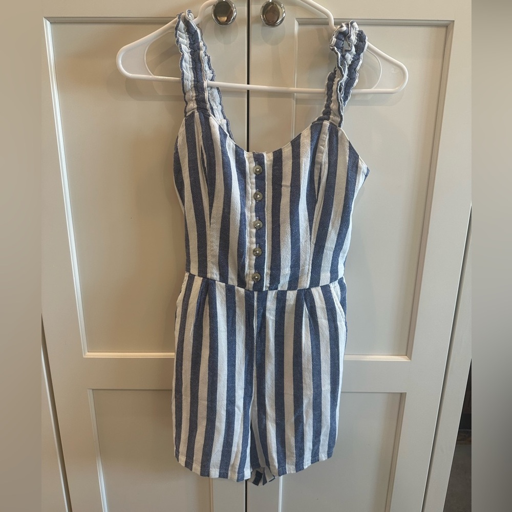 Hollister women’s blue and white striped romper with ruffle straps, XS